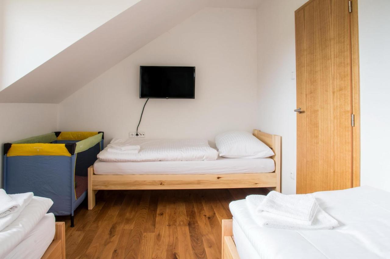 Hotel Hajenka Zatoky à Dlouhe Extérieur photo